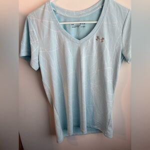 Under armour dri-fit v-neck top size small women’s